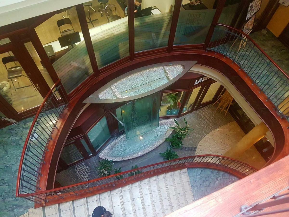 Goldstar Luxury Old Town Krakow Apartment Bagian luar foto